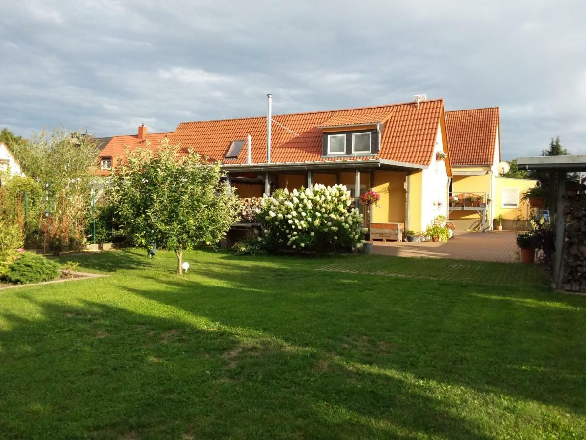 Kleines Zuhause Apartment Magdeburg Bagian luar foto